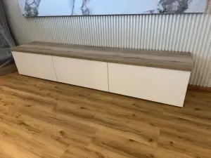 Truhlářství Říha — Realizace | 12 | stolek, komoda, police | Bakov nad Jizerou