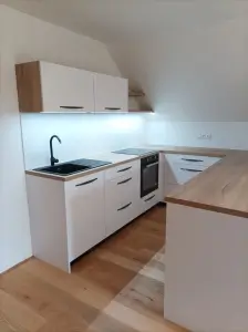 Indeco interiery - kuchyně skříně — Realizace | 3 | kuchyně | Jičín