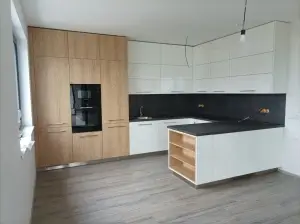 Indeco interiery - kuchyně skříně — Realizace | 1 | kuchyně | Jičín