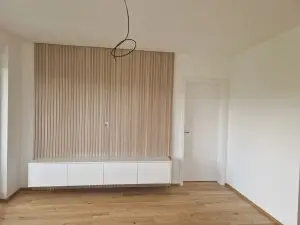 Truhlářství Sedlák — Hotové zakázky | 12 | stolek, komoda, police | Poděbrady