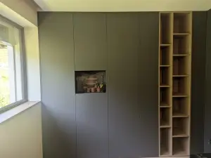 Karel Michalík - soukromý stolař — Ukázky prací | 11 | vestavěná skříň | Zlín