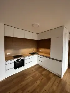 Trunkát Interier - zakázková výroba nábytku — Ukázky prací | 1 | kuchyně | Zlín