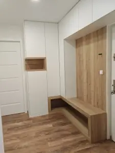 Můj truhlář Pardubice – výroba nábytku — Projekty | 7 | vestavěná skříň | Pardubice