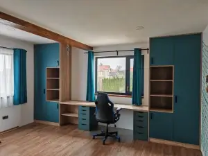 Můj truhlář Pardubice – výroba nábytku — Projekty | 8 | vestavěná skříň | Pardubice