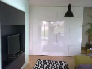 Tom - kuchyně, nábytek — Realizované práce | 5 | vestavěná skříň | Slušovice