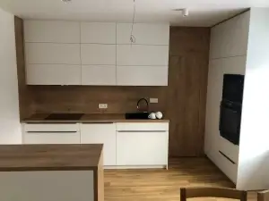 Strytet – Výroba nábytku na míru — Realizace | 2 | kuchyně | Staré Město