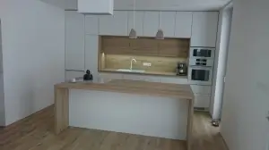 Truhlářství Coufal — Projekty | 4 | kuchyně | Včelákov