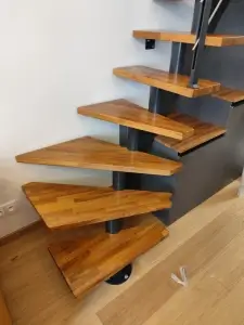 Truhlárna Tom — Reference | 9 | schody a zábradlí | Říčany