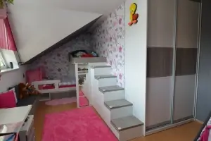 TRISTOL interiér — Vybrané práce | 4 | postel | Všemina