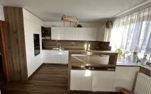 Glanc Kuchyně – Český výrobce kuchyní na míru — Realizované práce | 8 | kuchyně | Praha