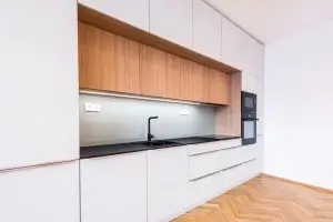 Glanc Kuchyně – Český výrobce kuchyní na míru — Realizované práce | 5 | kuchyně | Praha
